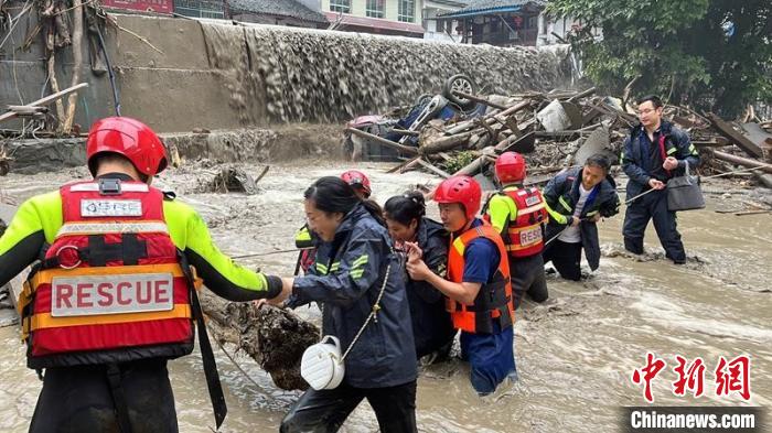 四川新一輪強降雨6.8萬余人緊急避險轉移