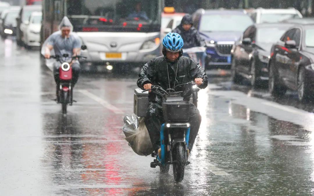 暴雨天氣發(fā)生意外如何自救？收好這份指南