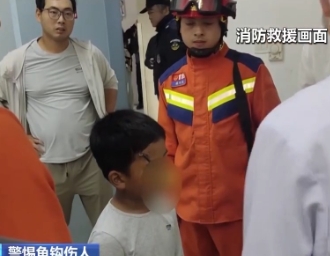 【新聞直播間】散步被魚鉤鉤臉、孩子額頭被刺穿……警惕魚鉤傷人！